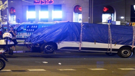 بالصور.. العثور على 120 قنينة غاز كانت معدة لتفجير برشلونة وحجز 3 شاحنات تعود لمنفذ الهجوم الإرهابي بالصور.. العثور على 120 قنينة غاز كانت معدة لتفجير برشلونة وحجز 3 شاحنات تعود لمنفذ الهجوم الإرهابي