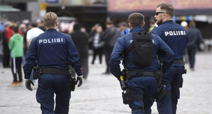 شرطة فنلندا تطلب اعتقال خمسة مغاربة لصلتهم بحادث الطعن