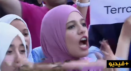 إسبانيا.. مسلمون يخرجون في مظاهرة تضامنية مع ضحايا هجوم برشلونة ويرددون انا مسلم و لست إرهابيا إسبانيا.. مسلمون يخرجون في مظاهرة تضامنية مع ضحايا هجوم برشلونة ويرددون انا مسلم و لست إرهابيا