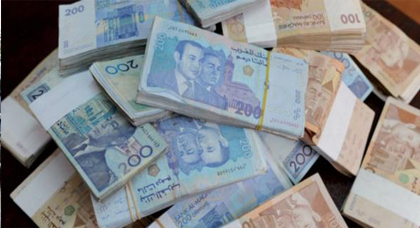 مفوض قضائي ينصب على مواطنين في مبلغ 8 ملايير بهذه الطريقة الإحتيالية ويختفي في ظروف غامضة مفوض قضائي ينصب على مواطنين في مبلغ 8 ملايير بهذه الطريقة الإحتيالية ويختفي في ظروف غامضة
