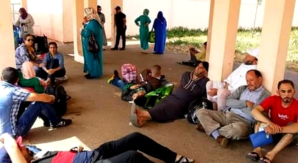 عائلات معتقلي حراك الريف تصل سجن عكاشة صباح اليوم.. وأسرة الزفزافي غائبة لهذا السبب عائلات معتقلي حراك الريف تصل سجن عكاشة صباح اليوم.. وأسرة الزفزافي غائبة لهذا السبب