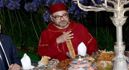 بنكيران يكشف اسم الأكلة المفضلة لدى الملك محمد السادس بنكيران يكشف اسم الأكلة المفضلة لدى الملك محمد السادس