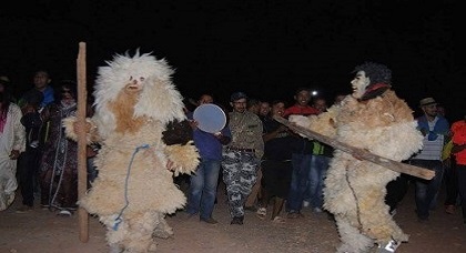 ربورتاج: كرنفال "سونا".. طقس يأبى النسيان يحييه أبناء "شبذان" بأركمان بمناسبة عيد الأضحى ربورتاج: كرنفال "سونا".. طقس يأبى النسيان يحييه أبناء "شبذان" بأركمان بمناسبة عيد الأضحى