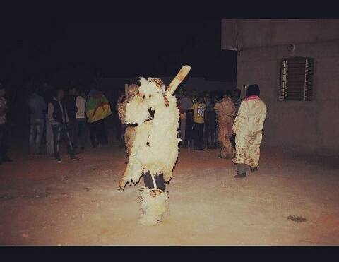 ربورتاج: كرنفال "سونا".. طقس يأبى النسيان يحييه أبناء "شبذان" بأركمان بمناسبة عيد الأضحى ربورتاج: كرنفال "سونا".. طقس يأبى النسيان يحييه أبناء "شبذان" بأركمان بمناسبة عيد الأضحى