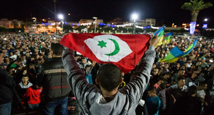 داعمون للحراك يتهمون نشطاء باختلاس "مساعدات مالية" مخصصة لعائلات المعتقلين داعمون للحراك يتهمون نشطاء باختلاس "مساعدات مالية" مخصصة لعائلات المعتقلين