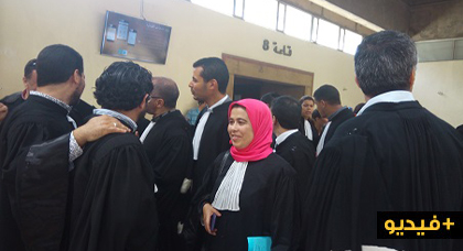 فيديو ... شعار "الموت ولا المذلة" داخل قاعة محاكمة معتقلي حراك الريف فيديو ... شعار "الموت ولا المذلة" داخل قاعة محاكمة معتقلي حراك الريف