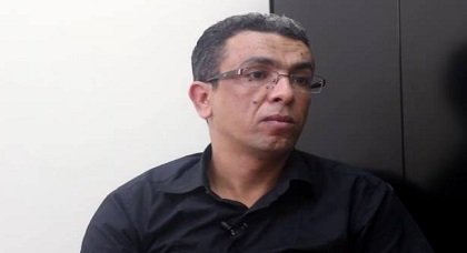نقل والد المعتقل المهدوي إلى المستشفى في حالة حرجة إثر أزمة صحية طارئة بعد الحكم على إبنه نقل والد المعتقل المهدوي إلى المستشفى في حالة حرجة إثر أزمة صحية طارئة بعد الحكم على إبنه
