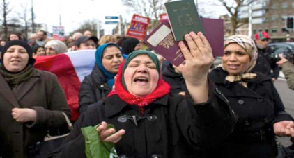 السلطات الهولندية تسحب الجنسية من أربعة مهاجرين مغاربة السلطات الهولندية تسحب الجنسية من أربعة مهاجرين مغاربة