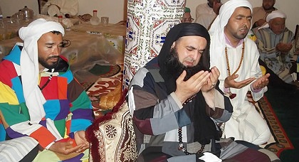مثير.. وزير الأوقاف الجزائري يخرج طريقة الزاوية "الكركرية" المتواجدة بالعروي من الإسلام مثير.. وزير الأوقاف الجزائري يخرج طريقة الزاوية "الكركرية" المتواجدة بالعروي من الإسلام
