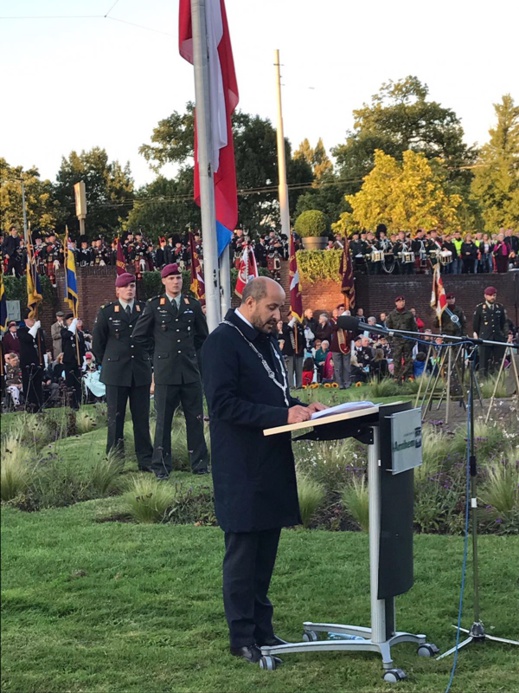 تعيين ابن الناظور "أحمد مركوش" عمدة ببلدية هولندية نموذج مثالي في مفهوم المواطنة تعيين ابن الناظور "أحمد مركوش" عمدة ببلدية هولندية نموذج مثالي في مفهوم المواطنة