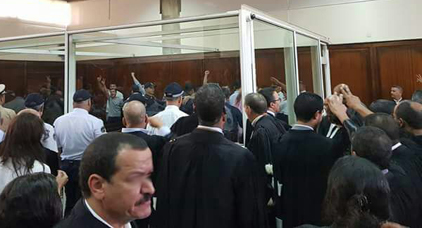 هيئة الدفاع عن معتقلي ’’حراك الريف‘‘ تحذر من مضايقة السلطات لمحامين هيئة الدفاع عن معتقلي ’’حراك الريف‘‘ تحذر من مضايقة السلطات لمحامين