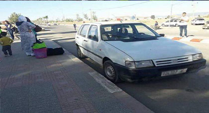 بالصور.. توقيف سيارة تابعة للجماعة تحمل نساء في طريقهن الى حمام شعبي بالصور.. توقيف سيارة تابعة للجماعة تحمل نساء في طريقهن الى حمام شعبي