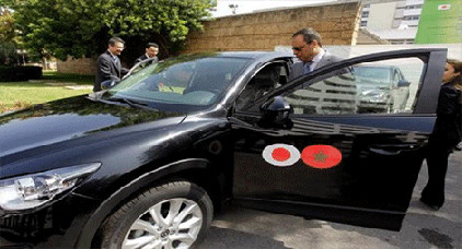 زوجات وأبناء وزراء في حكومة العثماني يستمتعون بسيارات أهدتها اليابان للمغرب