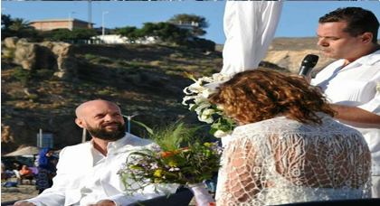 بالصور.. حفل زفاف بشاطئ كيمادو بالحسيمة يبهر رواد مواقع التواصل الإجتماعي بالصور.. حفل زفاف بشاطئ كيمادو بالحسيمة يبهر رواد مواقع التواصل الإجتماعي