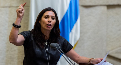 وزيرة إسرائيلية من أصول مغربية تثير الجدل بسبب فيلم ينتقد الاحتلال الصهيوني لفلسطين وزيرة إسرائيلية من أصول مغربية تثير الجدل بسبب فيلم ينتقد الاحتلال الصهيوني لفلسطين