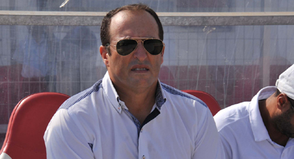 شباب الريف الحسيمي يقيل مدربه الاسباني بيدرو بن علي شباب الريف الحسيمي يقيل مدربه الاسباني بيدرو بن علي