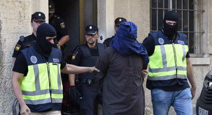بريطانيا تقرر تسليم "طارق بنعلي" إلى اسبانيا من أجل محاكمته بتهم ارهابية ثقيلة بريطانيا تقرر تسليم "طارق بنعلي" إلى اسبانيا من أجل محاكمته بتهم ارهابية ثقيلة