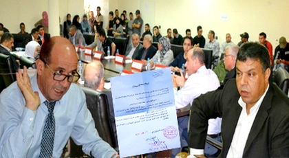 القضاء الإداري "يصفع" رئيس بلدية الدريوش ويقضي برفض طلب الطعن القاضي بتجريد فريق المعارضة القضاء الإداري "يصفع" رئيس بلدية الدريوش ويقضي برفض طلب الطعن القاضي بتجريد فريق المعارضة
