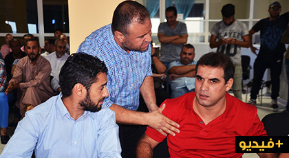 مشادات ساخنة داخل جماعة الناظور ... أحكيم تحتج دفاعا عن زوجها وأبنائها مشادات ساخنة داخل جماعة الناظور ... أحكيم تحتج دفاعا عن زوجها وأبنائها