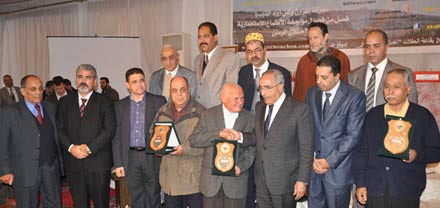 تكريم الأستاذ حسن الفكيكي في الإحتفال بالذكرى المائوية لمعركة "إغزار ن وشن" ببني انصار تكريم الأستاذ حسن الفكيكي في الإحتفال بالذكرى المائوية لمعركة "إغزار ن وشن" ببني انصار