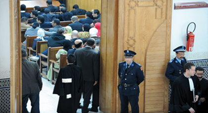 محكمة الإستئناف تصدر حكما قياسيا ثانيا في حق أحد نشطاء حراك الريف محكمة الإستئناف تصدر حكما قياسيا ثانيا في حق أحد نشطاء حراك الريف