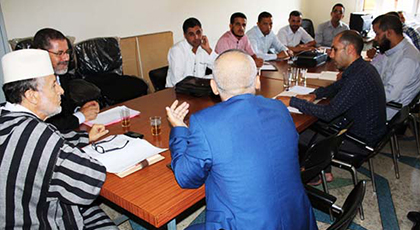 اجتماع الأئمة المرشدين بمقر المجلس العلمي بالناظور لمناقشة هذه المحاور اجتماع الأئمة المرشدين بمقر المجلس العلمي بالناظور لمناقشة هذه المحاور