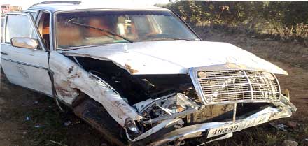 إنقلاب سيارة أجرة كبيرة بالمحور الطرقي الرابط بين سلوان و الناظور إنقلاب سيارة أجرة كبيرة بالمحور الطرقي الرابط بين سلوان و الناظور