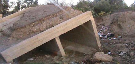 ساكنة " جمعة ماورو " بجماعة أمجاو تستنكر الوضعية الكارثية للبنيات التحتية ساكنة " جمعة ماورو " بجماعة أمجاو تستنكر الوضعية الكارثية للبنيات التحتية