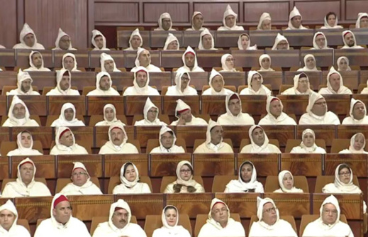 الملك يعلن إحداث وزارة جديدة مكلفة بالشؤون الإفريقية و خلية لتتبع وتقييم المشاريع المنجزة الملك يعلن إحداث وزارة جديدة مكلفة بالشؤون الإفريقية و خلية لتتبع وتقييم المشاريع المنجزة