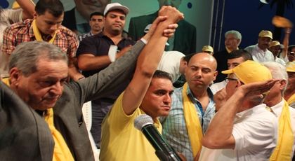 منتخبو الحركة الشعبية بإقليم الناظور يجمعون على دعم الرحموني لإسترجاع مقعد الحزب منتخبو الحركة الشعبية بإقليم الناظور يجمعون على دعم الرحموني لإسترجاع مقعد الحزب