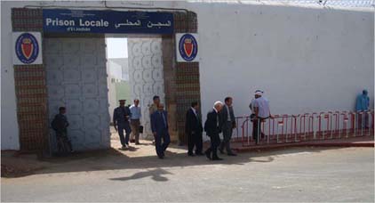 مندوبية السجون تتهم جهات بممارسة ضغوطات على معتقل من الحسيمة لمواصلة اضرابه عن الطعام