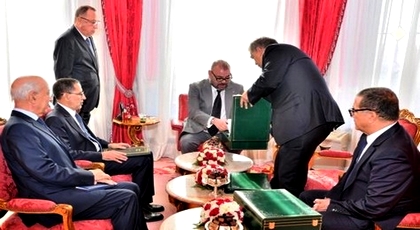 بداية العد العكسي.. نتائج التحقيق في مشاريع الحسيمة التي كلف بها "مجلس جطو" باتت بين يدي الملك بداية العد العكسي.. نتائج التحقيق في مشاريع الحسيمة التي كلف بها "مجلس جطو" باتت بين يدي الملك