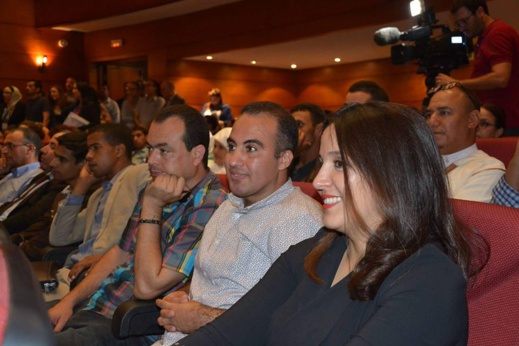 ابن الريف محمد شقرون الصحافي في القناة الأمازيغية يتوج بالجائزة الوطنية للإعلام الأمازيغي ابن الريف محمد شقرون الصحافي في القناة الأمازيغية يتوج بالجائزة الوطنية للإعلام الأمازيغي