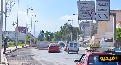 عدم إكمال أشغال تزفيت شارع "طنجة" وسط الناظور يثير تذمرا واسعا وسط السائقين