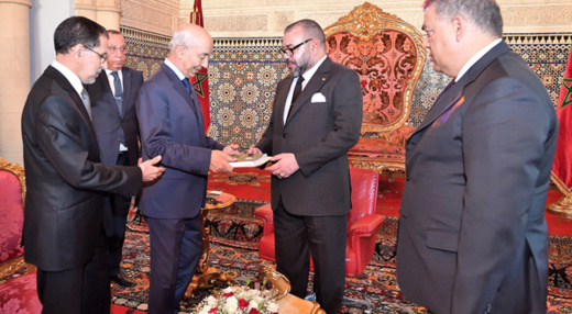 هذه أهم ملاحظات وتوصيات إدريس جطو حول اختلالات برنامج الحسيمة منارة المتوسط هذه أهم ملاحظات وتوصيات إدريس جطو حول اختلالات برنامج الحسيمة منارة المتوسط