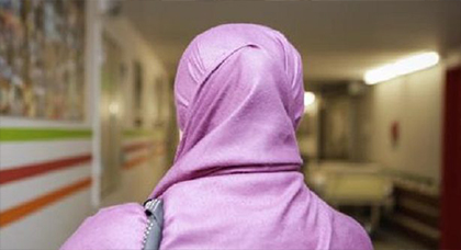 أم لأربعة أطفال تقطن ببروكسل تستغيث لوقف رفع أجهزة التنفس الإصطناعي عن زوجها المريض أم لأربعة أطفال تقطن ببروكسل تستغيث لوقف رفع أجهزة التنفس الإصطناعي عن زوجها المريض