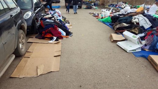 بعد أن حاربتهم السلطات في شوارع الناظور.. الشرطة الإسبانية تصادر 6 أطنان من بضائع "فراشة" مغاربة بمليلية بعد أن حاربتهم السلطات في شوارع الناظور.. الشرطة الإسبانية تصادر 6 أطنان من بضائع "فراشة" مغاربة بمليلية