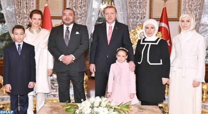 الملك يؤكد لأردوغان حرصه على العمل سويا لإشاعة الأمن في العالم الملك يؤكد لأردوغان حرصه على العمل سويا لإشاعة الأمن في العالم