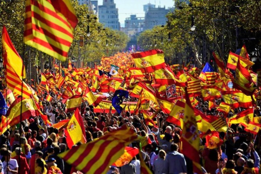 مسيرة "مليونية" في برشلونة ضد استقلال كتالونيا عن اسبانيا