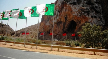 الجزائر ترد على القمر الإصطناعي المغربي بجدار إلكتروني الجزائر ترد على القمر الإصطناعي المغربي بجدار إلكتروني