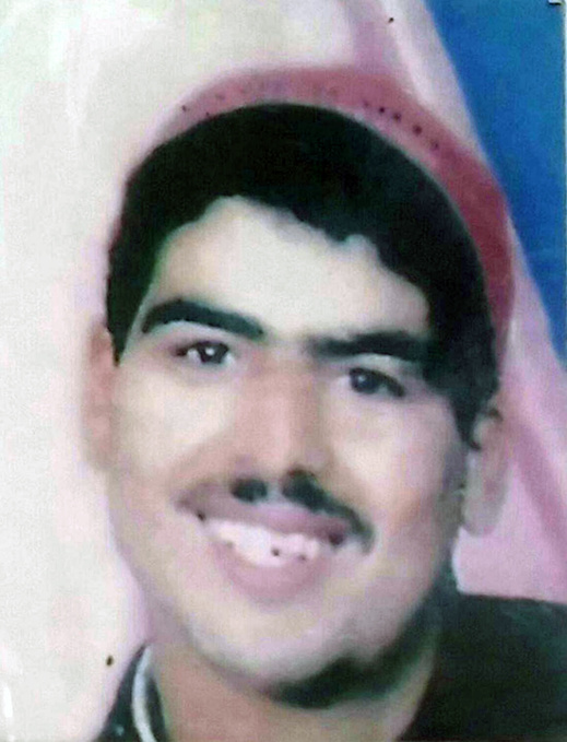 عائلة البوعزاتي تبحث عن متغيب منذ سنة 1997 إتجه إلى بلجيكا ولم يعد عائلة البوعزاتي تبحث عن متغيب منذ سنة 1997 إتجه إلى بلجيكا ولم يعد