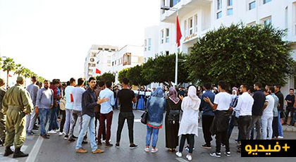 بعد بويافر وأزغنغان.. طلبة أركمان يعتصمون أمام عمالة الناظور للتنديد بالواقع المزري للنقل الجامعي بعد بويافر وأزغنغان.. طلبة أركمان يعتصمون أمام عمالة الناظور للتنديد بالواقع المزري للنقل الجامعي
