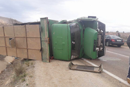 خسائر مادية جسيمة في حادثة سير خطيرة ضواحي الحسيمة خسائر مادية جسيمة في حادثة سير خطيرة ضواحي الحسيمة