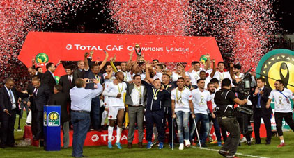 الكأس مغربية.. وداد الأمة يتربع على عرش الكرة الافريقية بعد سحقه للأهلي المصري الكأس مغربية.. وداد الأمة يتربع على عرش الكرة الافريقية بعد سحقه للأهلي المصري
