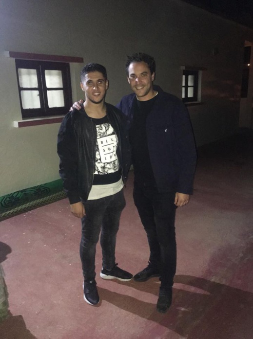 صور.. عثمان بقال اللاعب السابق لنادي بي آس في أيندهوفن يحل بتمسمان لهذا السبب صور.. عثمان بقال اللاعب السابق لنادي بي آس في أيندهوفن يحل بتمسمان لهذا السبب