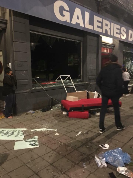 أعمال شغب تتخلل إحتفالات مغاربة بروكسل بتأهل المنتخب الوطني المغربي لنهائيات كأس العالم أعمال شغب تتخلل إحتفالات مغاربة بروكسل بتأهل المنتخب الوطني المغربي لنهائيات كأس العالم