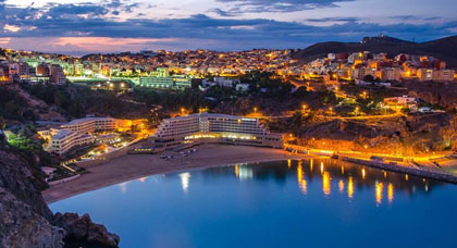 المؤسسات السياحية المصنفة بالحسيمة تسجل تراجعا على مستوى ليالي المبيت بنسة 10 في المائة المؤسسات السياحية المصنفة بالحسيمة تسجل تراجعا على مستوى ليالي المبيت بنسة 10 في المائة