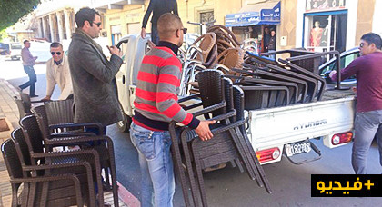 حجز عدد كبير من الطاولات والكراسي في حملة كبيرة لتحرير الملك العمومي بمدينة الناظور حجز عدد كبير من الطاولات والكراسي في حملة كبيرة لتحرير الملك العمومي بمدينة الناظور