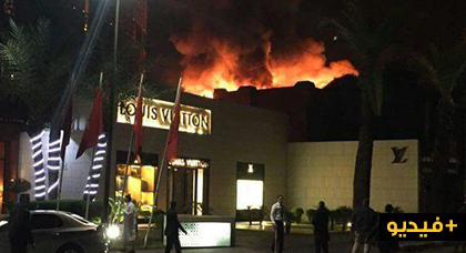 خطير.. نيران كثيفة تلتهم مطعما عن آخره بالحي الشتوي بمراكش خطير.. نيران كثيفة تلتهم مطعما عن آخره بالحي الشتوي بمراكش