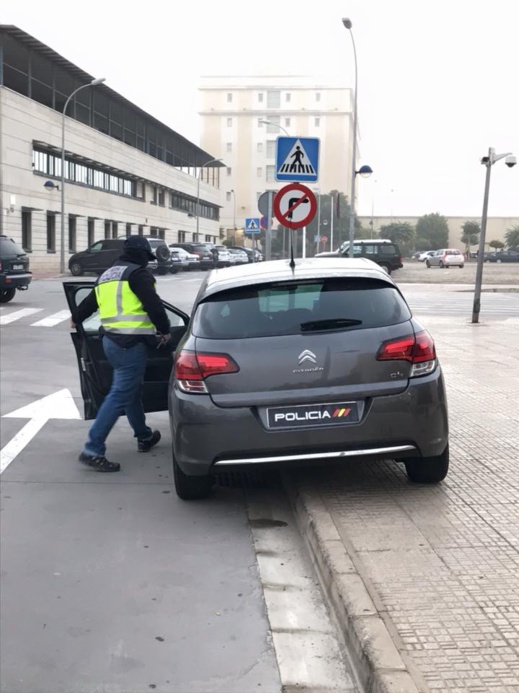 بالفيديو.. إعتقال داعشي بمليلية يبلغ من العمر 21 سنة كان على استعداد تام لارتكاب أعمال ارهابية بالفيديو.. إعتقال داعشي بمليلية يبلغ من العمر 21 سنة كان على استعداد تام لارتكاب أعمال ارهابية